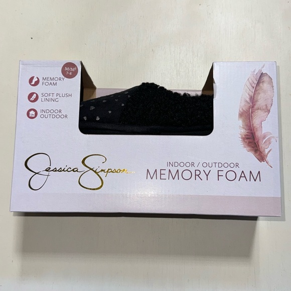 Jessica Simpson Women's Soft Cable Knit Slippers - Picture 4 of 4